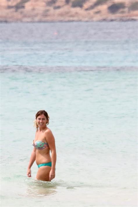 Maria Elena Boschi In Spiaggia A Formentera5 Blitz Quotidiano