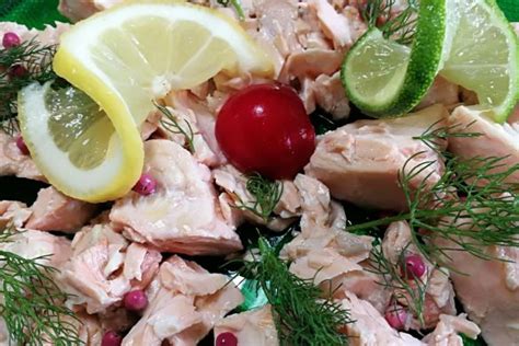 Il salmone al vapore con verdure è un secondo piatto semplicissimo da preparare, gustoso e genuino. Salmone al vapore | delicato | Secondi | Le Migliori Ricette