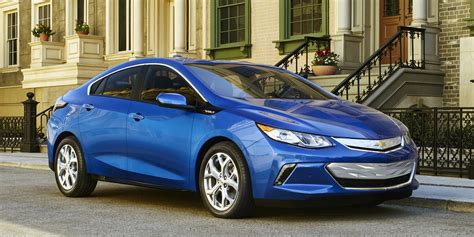 2016 Chevy Volt Debuts Now With 50 Miles Of Ev Range