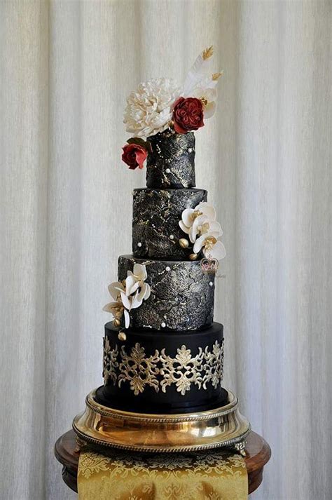 Black Beauty Decorated Cake By Sumaiya Omar The Cake Cakesdecor