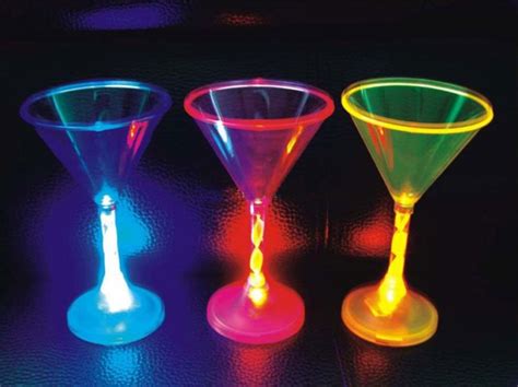 Led Light Up Flashing Martini Glasses Petagadget