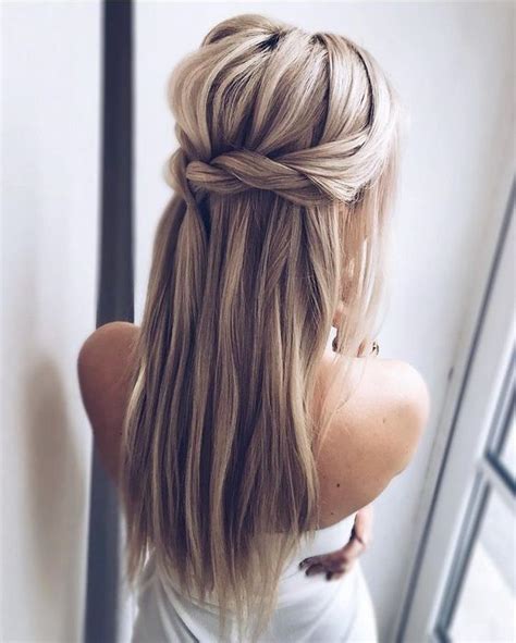 Prom hairstyles for long hair do not have to be quite as formal as a wedding hairstyle. 25 Chic Bridesmaid Hairstyles For Long Hair - crazyforus