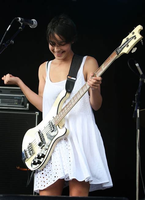 • View Topic Female Bassists You Loveadmire Bass Guitar Bass Guitarist