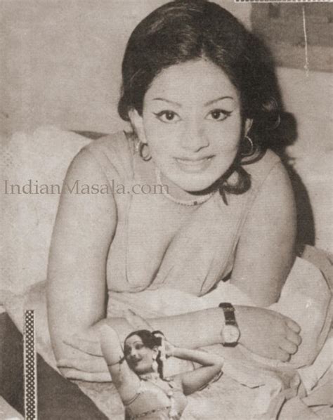 Gsv Pics Photos With Poetry Unnimary Deepa Cute Vintage Actress