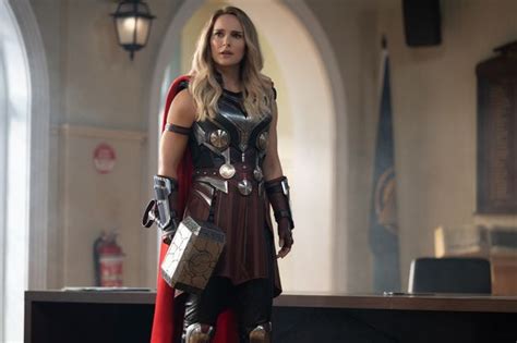 Thor Love And Thunder Star Natalie Portman On How She Was Made To Look Six Feet Tall Buzzie
