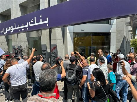 Bank Hold Ups On The Rise Again As Depositors Storm Byblos Branch