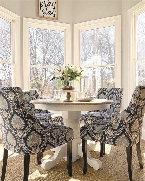 Small Dining Room Ideas To Take Advantage Of Your Space