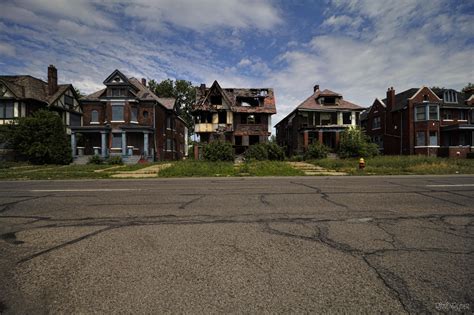 Exploring Detroits Abandoned Neighbourhoods 5202 X 3465 Oc R