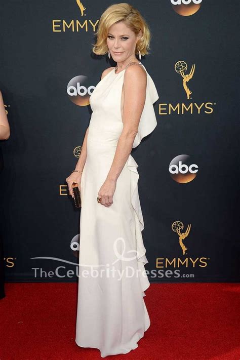 Julie Bowen White Ruffled Long Evening Formal Dress 2016 Emmy Awards
