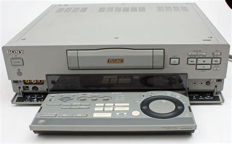 Sony Dsr 30 Dvcam Mini Dv Digital Videocassette Recorder