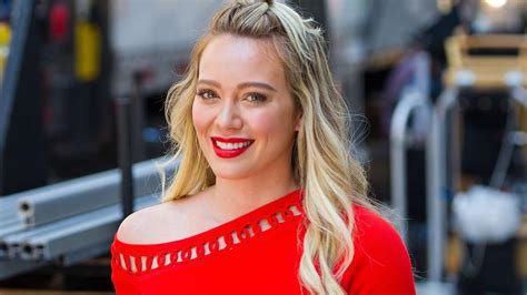 Hilary Duff Announces Lizzie Mcguire Sequel Nz Herald
