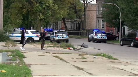 Chicago Police Say Officer Struck By Cpd Vehicle During Chase Of Alleged Armed Suspect In North