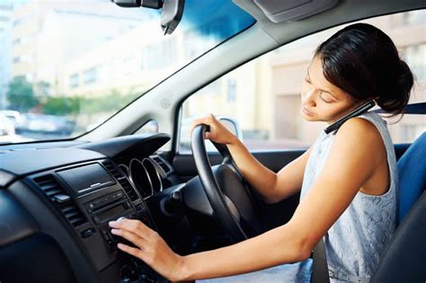 New Data Says Distracted Driving Getting Worse Fleet News Daily