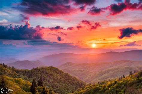 Spring Sunset In The Blue Ridge Mountain In Western North