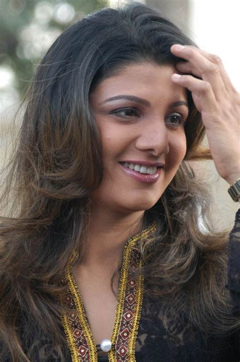 Rambha Photos Latest Hd Images Pictures Stills And Pics Filmibeat