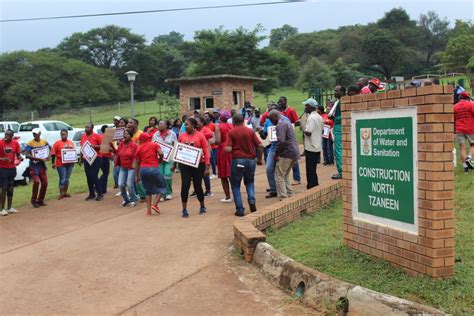 Gallery Tzaneens Dam Workers Go On Strike Letaba Herald