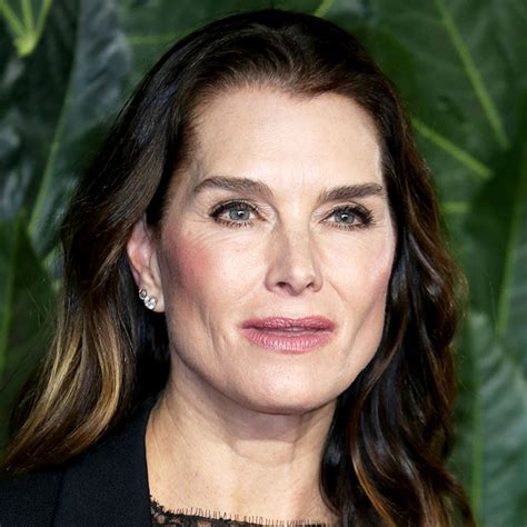 Brooke Shields Without Makeup The Actress Steps Out B