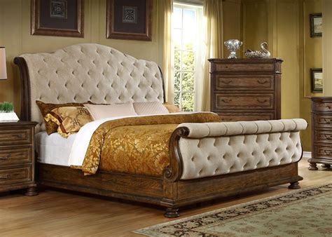 Aveline Classic Upholstered 4 Pc Sleigh Queen Bed Set In Pecan Finish