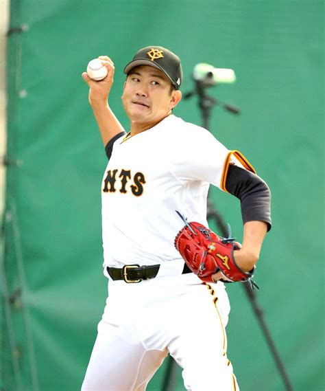 いよいよ球春到来 巨人：菅野智之投手 キャンプ初日からブルペンに入って33球を投げ込む♪ 野球大好き男！！