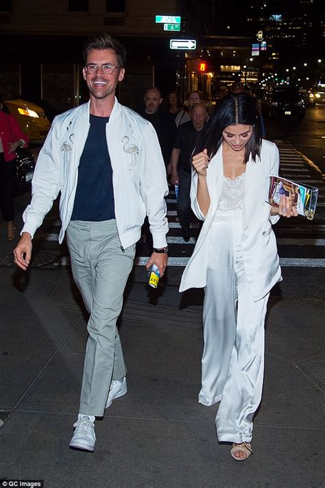 Jenna Dewan Tatum Steps Out In Two All White Ensembles Daily Mail Online