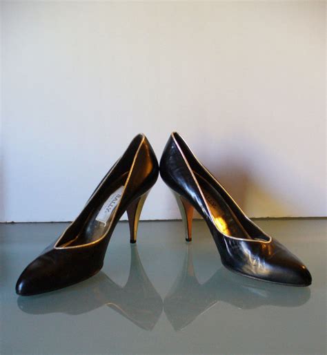 Bally Made In Italy Black And Gold Heeled Pumps Size 10m Us By