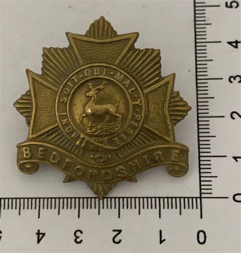 A Rare Ww Ww British Army Bedfordshire Regiment All Brass Economy Cap Badge Picclick
