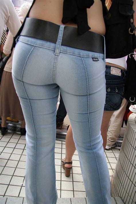 pin on mujeres de jeans y cinturones