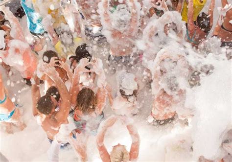 Foam Party Hire Or Book For Events Es Promotions