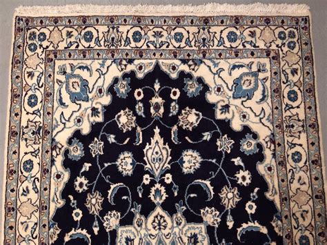 • ein großer runder teppich mit ca. Nain Perser Teppich 200 x119 cm kaufen auf Ricardo