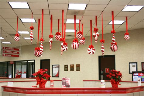 Beautiful christmas decorating ideas,christmas decorating ideas home,country christmas back to article → unique christmas decorating themes ideas. fun... | Christmas ceiling decorations, Office christmas ...