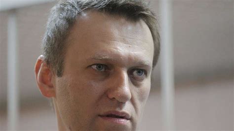 Putin Gegner Nawalny Zu Fünf Jahren Auf Bewährung Verurteilt