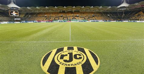 Jong az stapte na 90 minuten door een doelpunt van barasi als winnaar van het veld. Update: Roda JC komt met nieuws: wedstrijd tegen Dordrecht ...