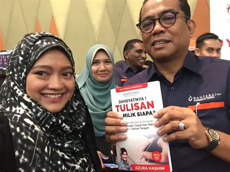 Johor menteri besar, malezya johor eyaletinde hükümet başkanıdır. BERSAMA MENTERI BESAR JOHOR - Handwriting Analysis Academy ...