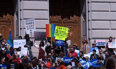 Indiana Says New Law Does Not Discriminate Against Lgbt Community