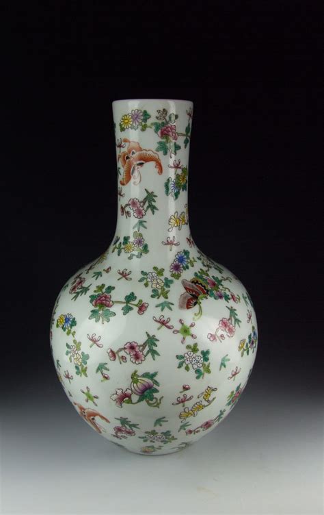 Chinese Antique Famille Rose Porcelain Global Vase W Butterfly Ebay