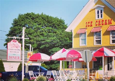 11 Nostalgic Places Around Connecticut That Will Take You Back To Your