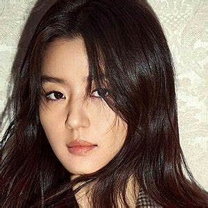 She has received multiple awards, including two. Jun Ji-hyun Net Worth 2021: Money, Salary, Bio | CelebsMoney