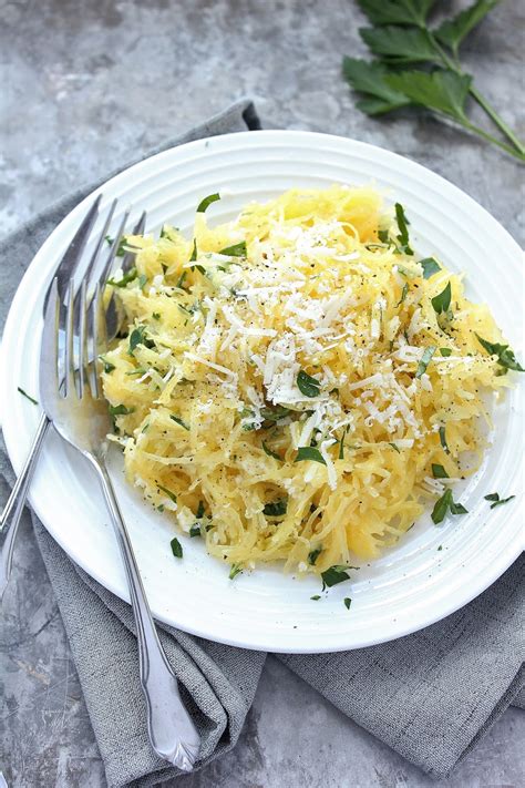 Garlic Parmesan Spaghetti Squash