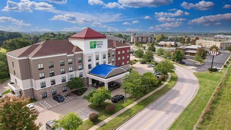 Holiday Inn Express And Suites Springfield Medical District From 133