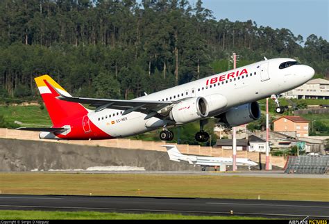 ec-ner-iberia-airbus-a320-neo-at-la-coruña-photo-id-1306601-airplane-pictures-net