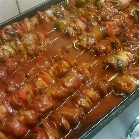 Schaschlik mit selbstgemachter Schaschliksoße von katzenbuckel