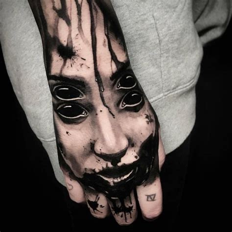 20 Fascinating Skeleton Hand Tattoo Ideas To Decorate Your Skin Yencomgh