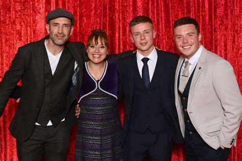 Coronation Street Triumph At British Soap Awards But Miss Out On Top Gong Breaking News