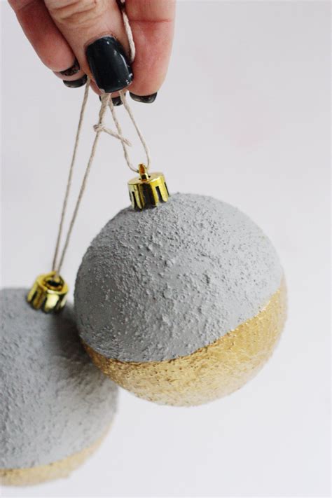 Faux Concrete Ornaments for a Unique Christmas Tree | Christmas ball
