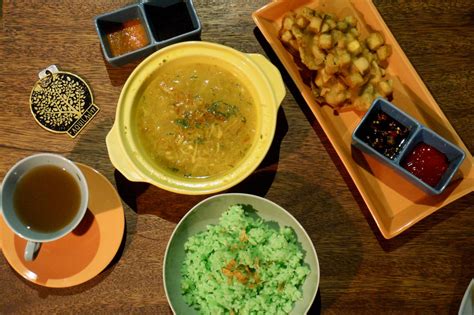 Savannah in Woodlands: Cafe Homey di Lembang - PergiDulu.com