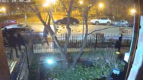 Security Cam Captures Carjacking In Lincoln Park As Residents Report Rise In Crime Nbc Chicago
