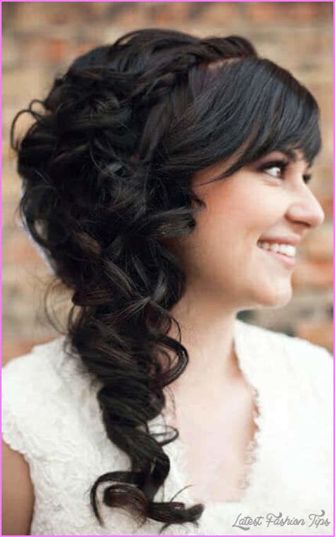 Such side swept bangs are very popular now. Curly hairstyles pinned to the side - LatestFashionTips.com