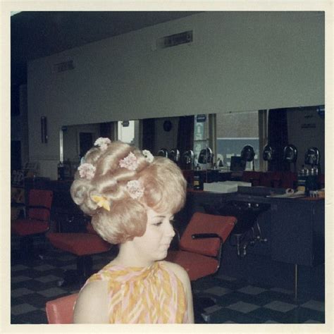 30 cool photos of blonde bouffant hair ladies in the 1960s vintage
