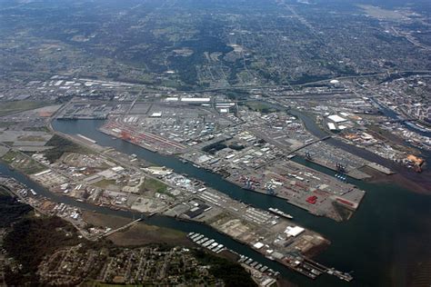 10 Largest Ports In The United States