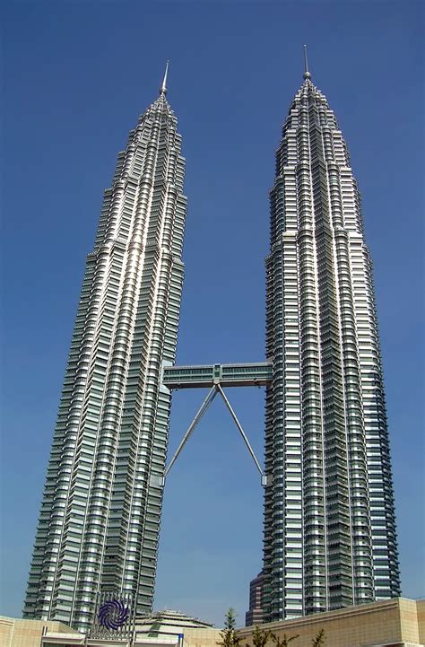 Encyclopedia: Petronas Towers